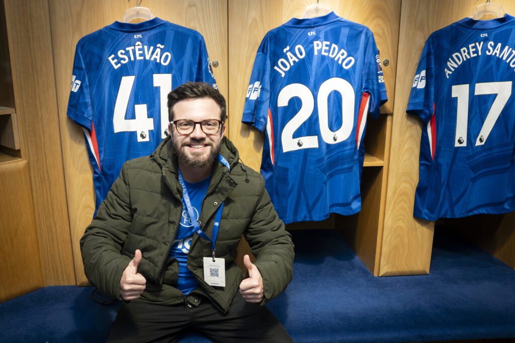 BingX VIP Chelsea changing room Estevao 41 Joao Pedro 20